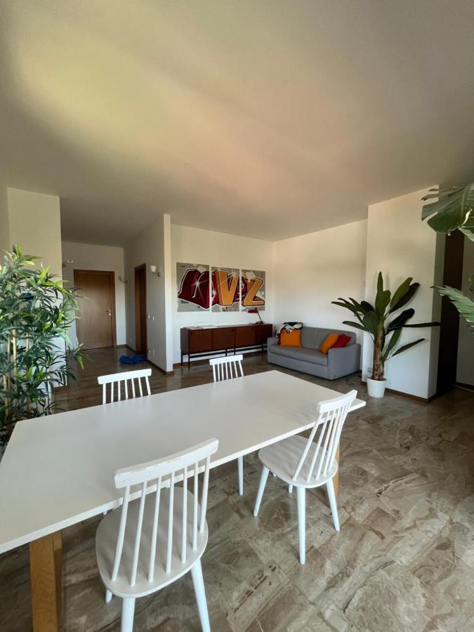 Green Guest House Milan Bagian luar foto