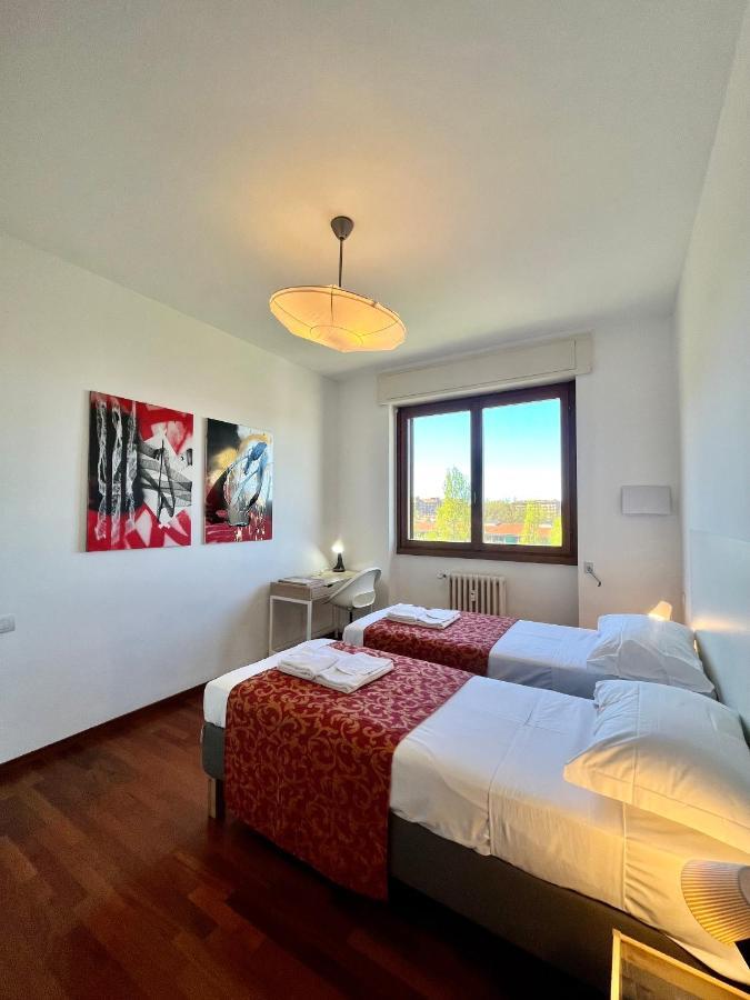 Green Guest House Milan Bagian luar foto