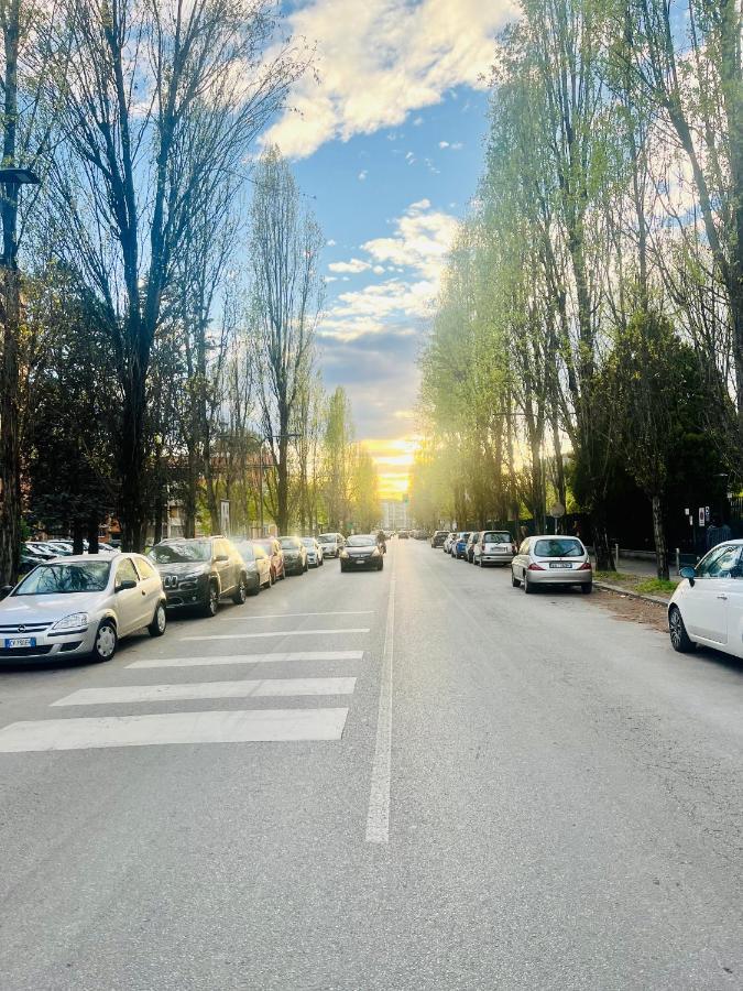 Green Guest House Milan Bagian luar foto