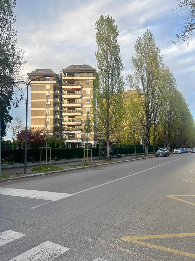 Green Guest House Milan Bagian luar foto